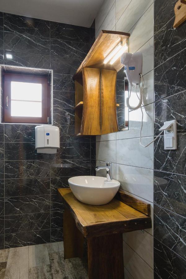 Rustic Lodge Plitvice 1 Plitvicka Jezera Bagian luar foto