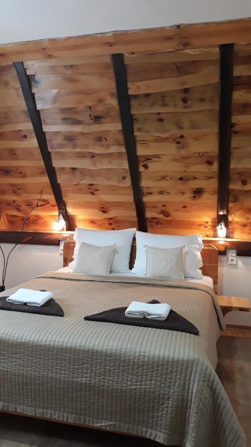 Rustic Lodge Plitvice 1 Plitvicka Jezera Bagian luar foto