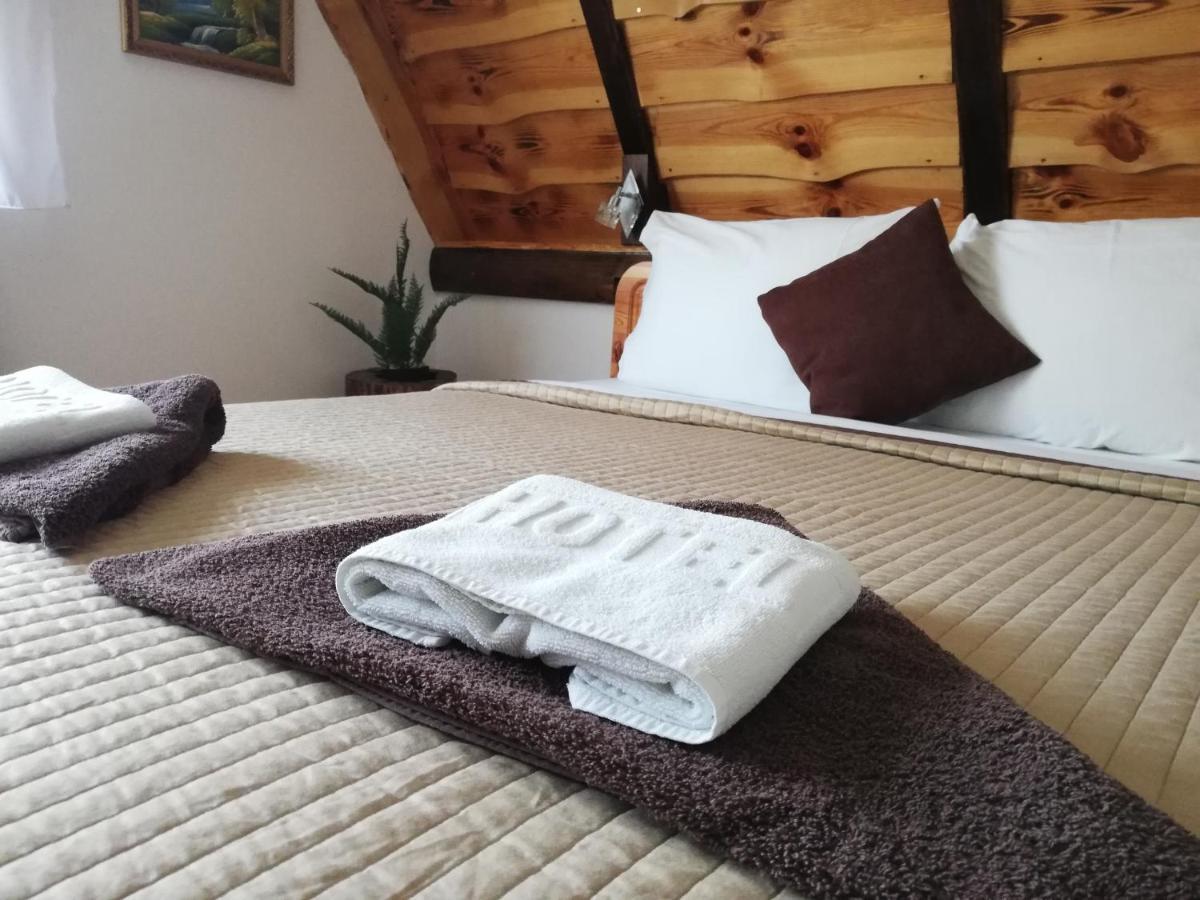 Rustic Lodge Plitvice 1 Plitvicka Jezera Bagian luar foto