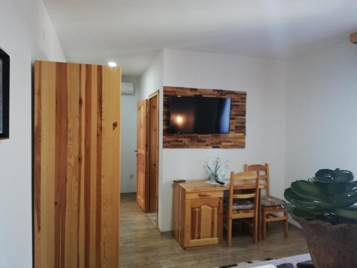 Rustic Lodge Plitvice 1 Plitvicka Jezera Bagian luar foto
