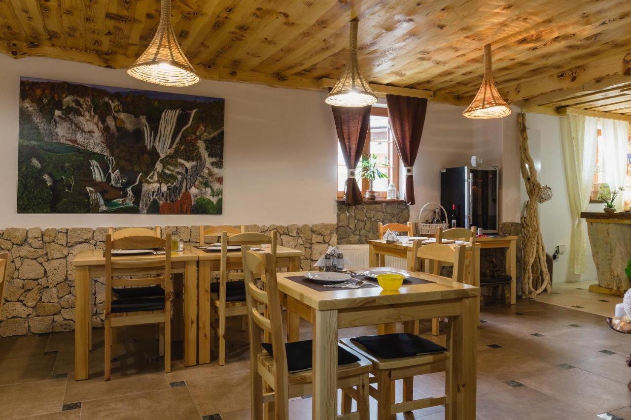 Rustic Lodge Plitvice 1 Plitvicka Jezera Bagian luar foto