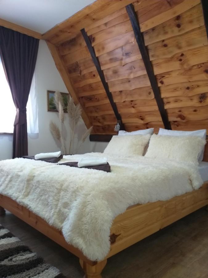 Rustic Lodge Plitvice 1 Plitvicka Jezera Bagian luar foto
