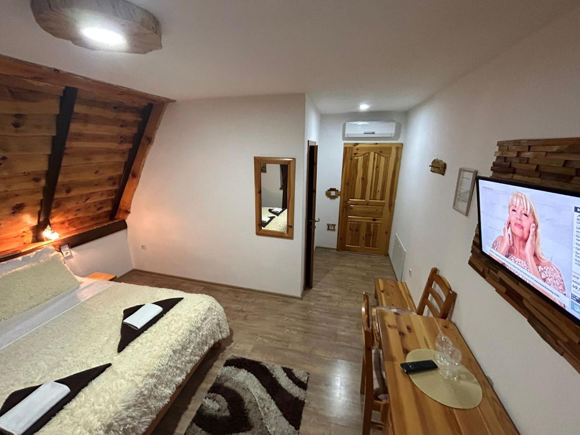 Rustic Lodge Plitvice 1 Plitvicka Jezera Bagian luar foto