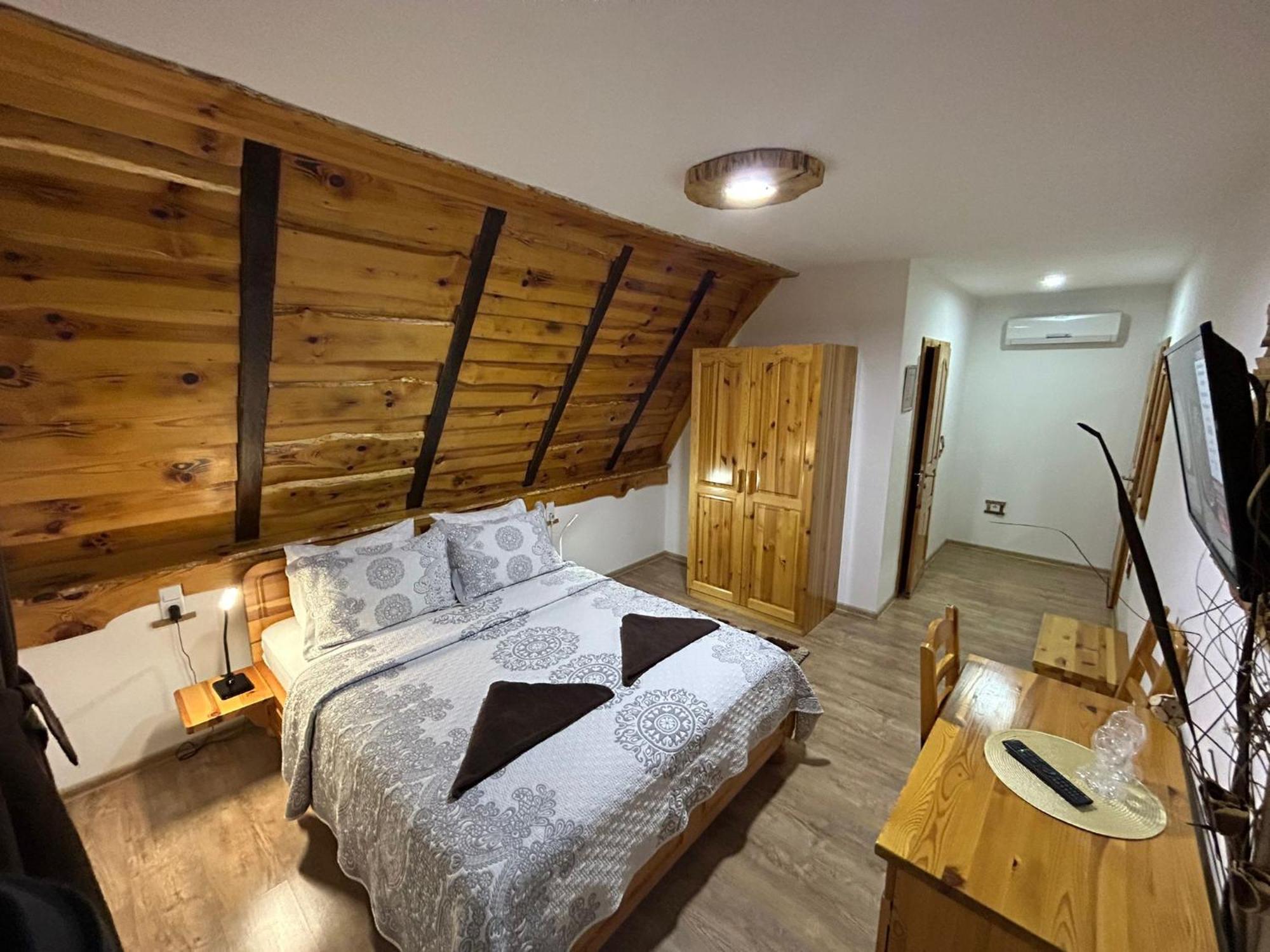 Rustic Lodge Plitvice 1 Plitvicka Jezera Bagian luar foto