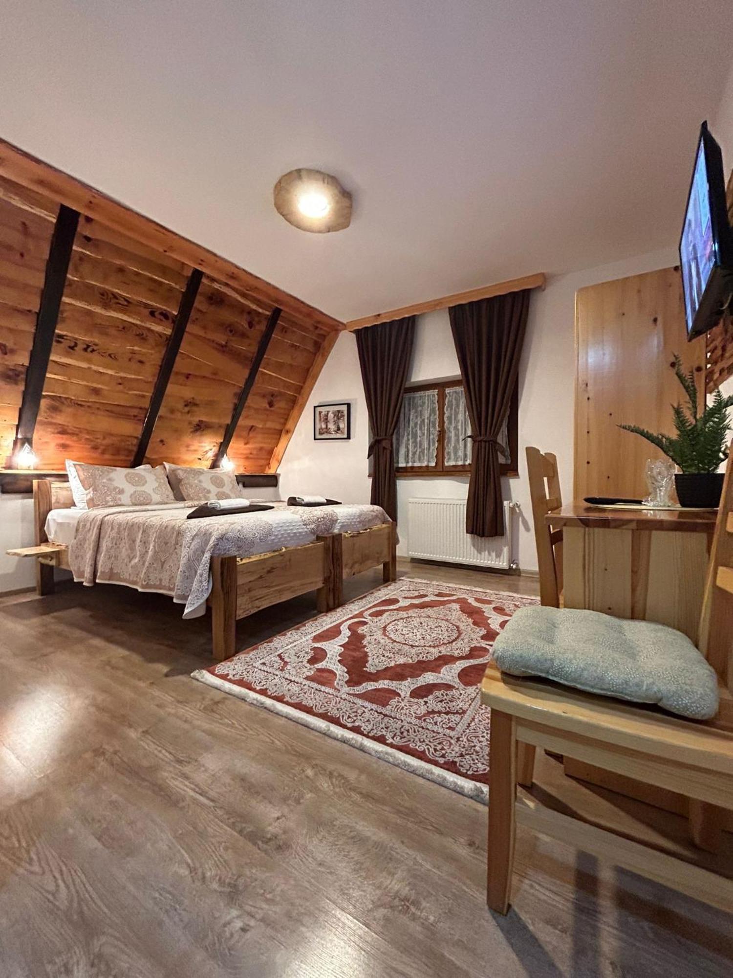 Rustic Lodge Plitvice 1 Plitvicka Jezera Bagian luar foto