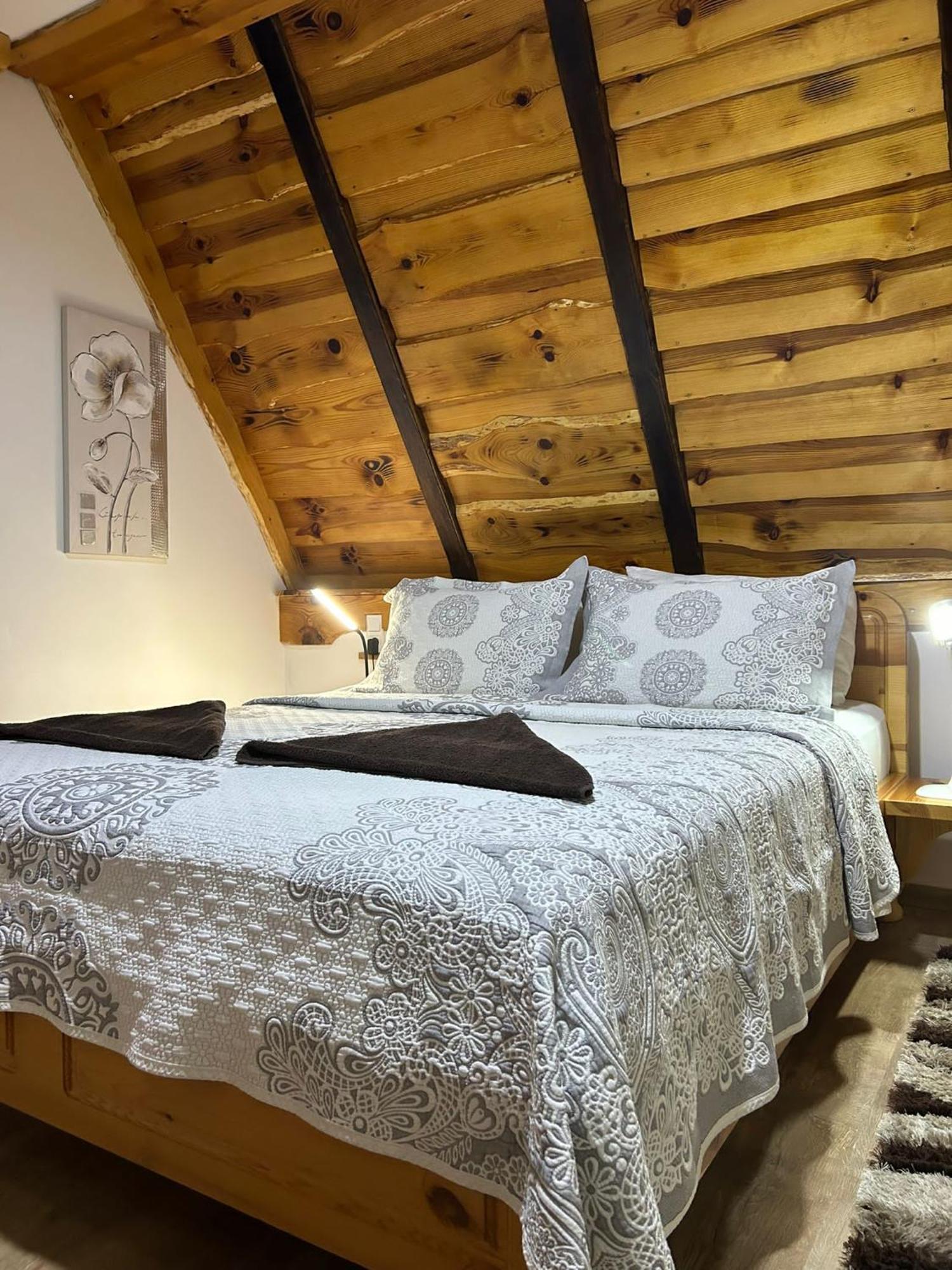 Rustic Lodge Plitvice 1 Plitvicka Jezera Bagian luar foto